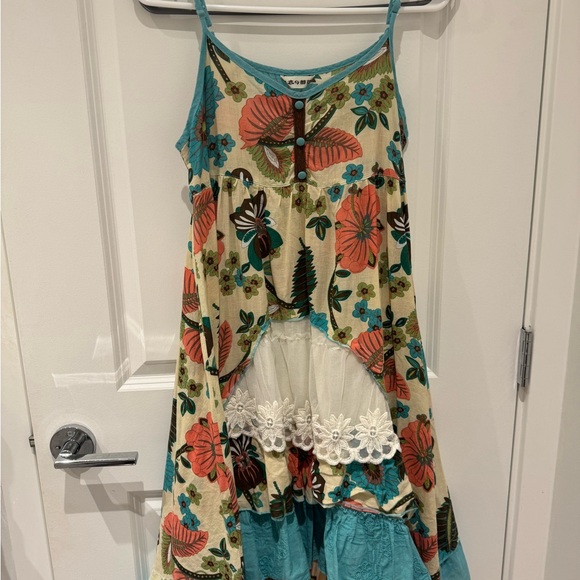 Brown Sleeveless Dress with White T-Shirt - Picture 15 of 16